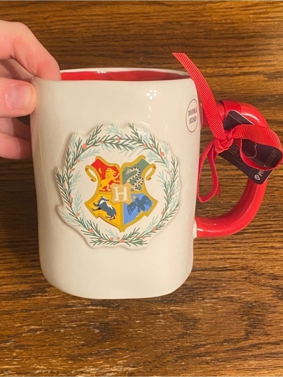 Rae Dunn Other - Rae Dunn Harry Potter Christmas at Hogwarts Crest Mug Red Interior NWT
